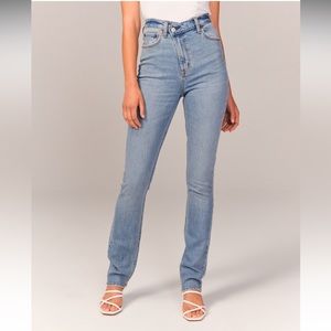 Abercrombie 90’s Slim Straight Ultra High Rise 27 short 4 short